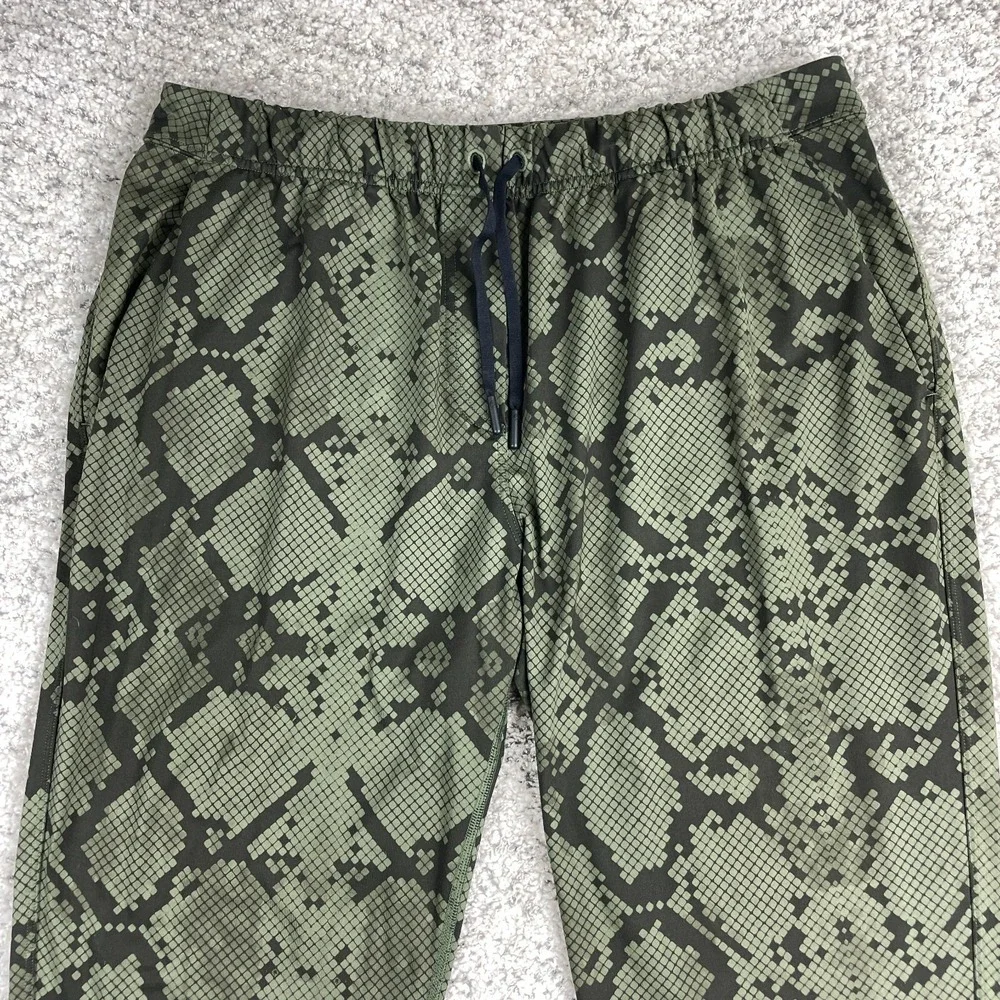 Lululemon Pants Womens 6 Jet Crop Slim Leggings Ziggy Snake Fatigue Gator Yoga